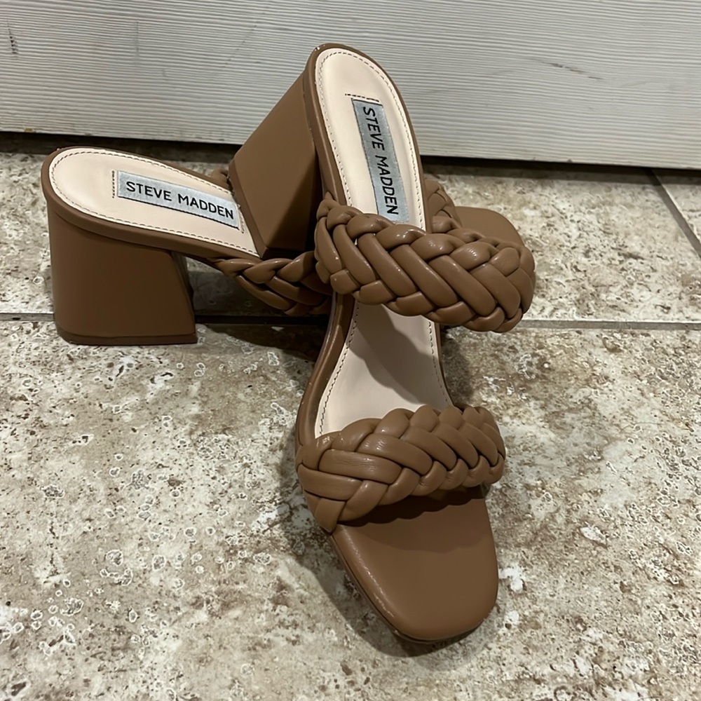 Steve Madden Infused Heeled Sandal In Beige NWT